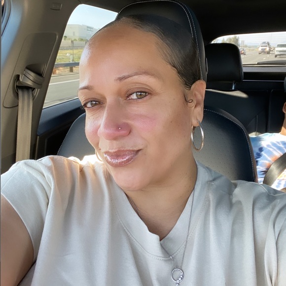 Meet your Posher, Danielle - Picture 1 of 1